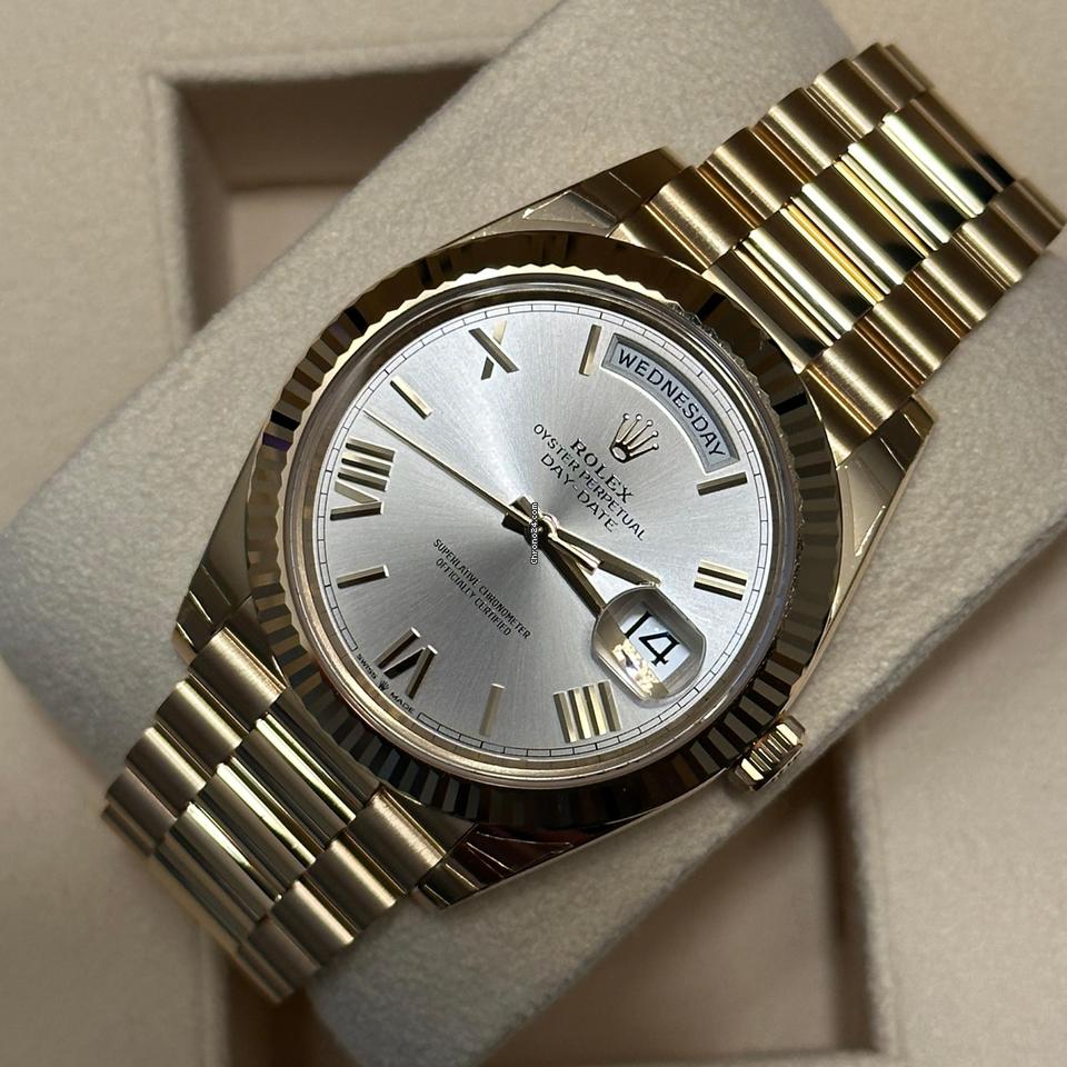 Rolex Day-Date 40 NEW 2024 Day-Date 40 SILVER ROMAN 228238