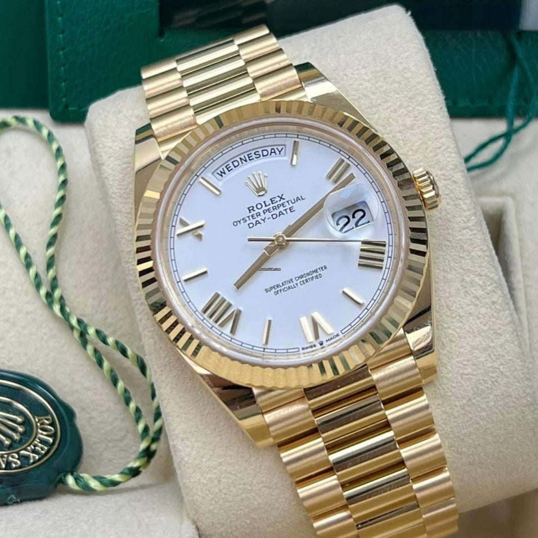 Rolex Day-Date 40 NEW 2024 Day-Date 40 White Roman Dial 228238