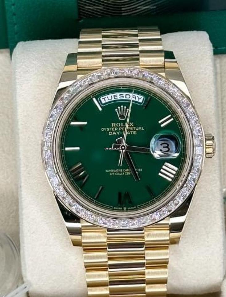 Rolex Day-Date 40 NEW 2023 Day-Date 40 GREEN LACQUER DIAL BAGUETTE BEZEL 228398TBR