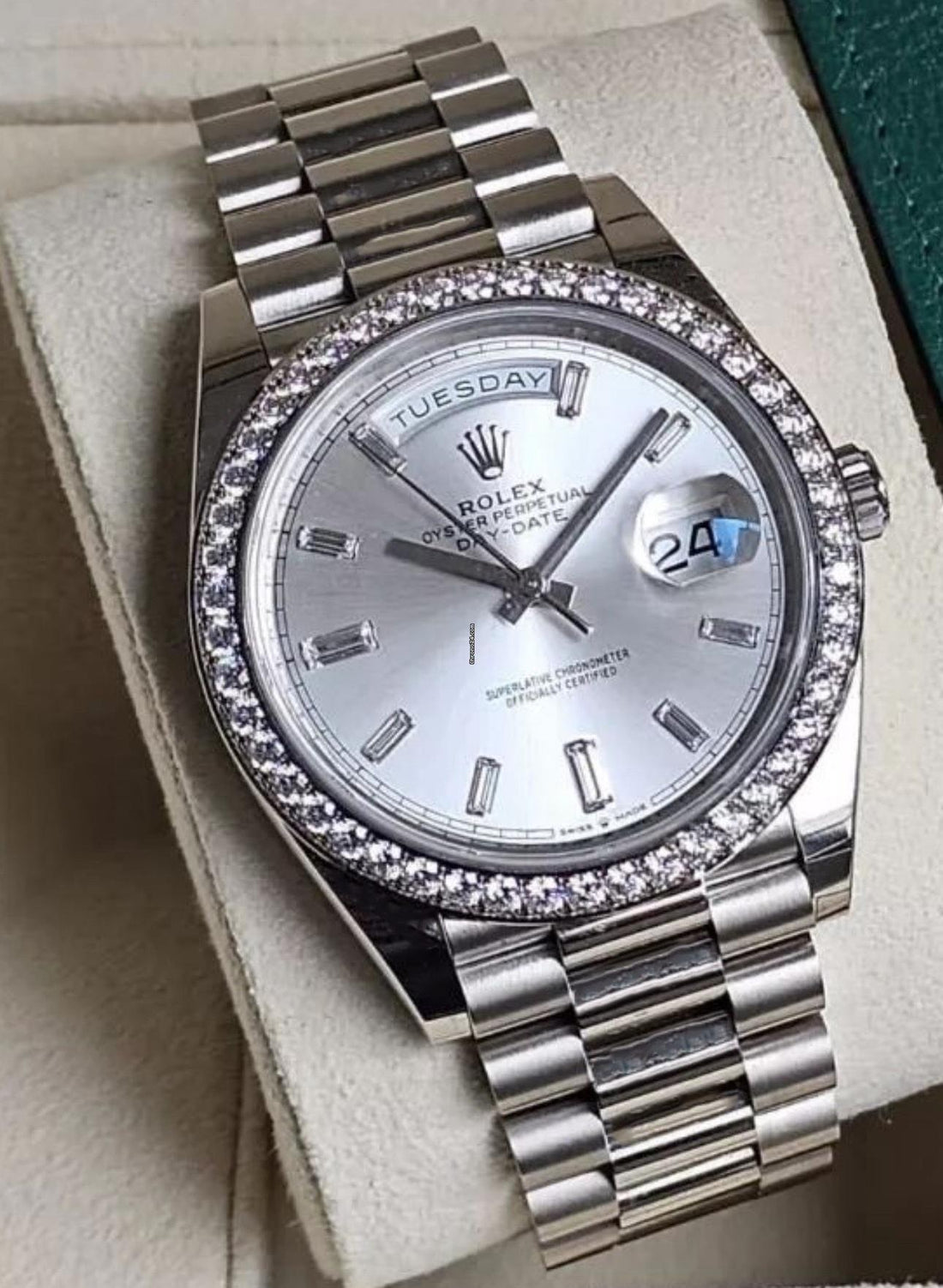 Rolex Day-Date 40 NEW Day-Date 40 SILVER BAGUETTE FACTORY BEZEL 228349RBR